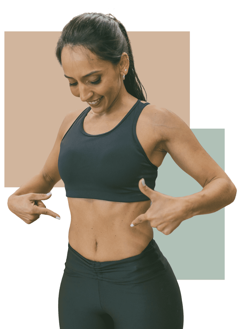 Alessandra mostrando sua barriga definida com treinos de emagrecimento e LPF